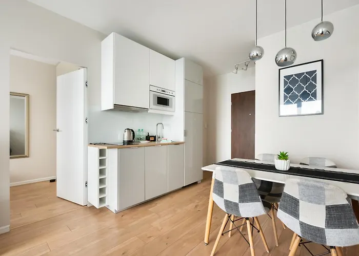 Business Mokotów Park 84 *